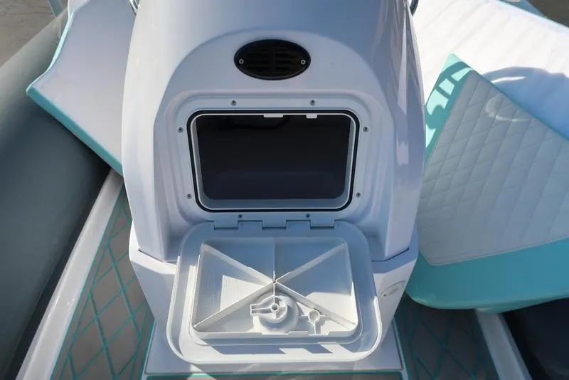 Slide: The Image of Custom 630 USA 2024 - 23