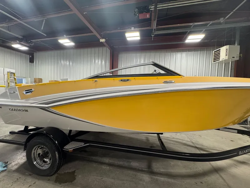 Slide: The Image of Glastron GT 205 2013 - 2