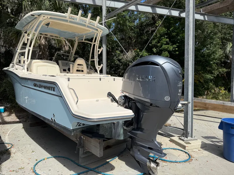 Slide: The Image of Grady-White Freedom 235 2024 - 2