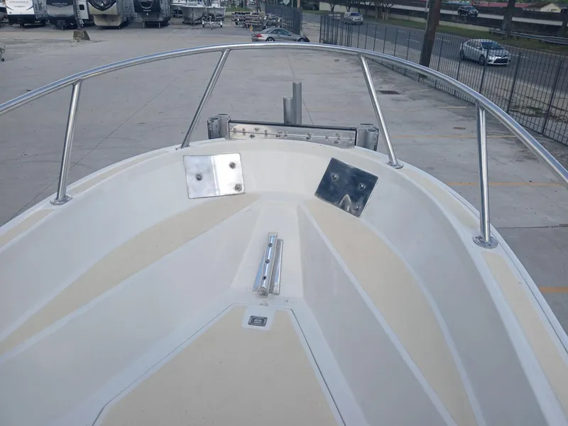 Slide: The Image of Boston Whaler 22 Outrage 1980 - 13