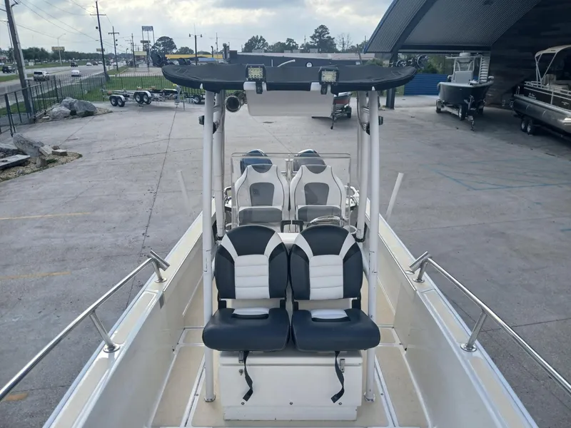 Slide: The Image of Boston Whaler 22 Outrage 1980 - 14