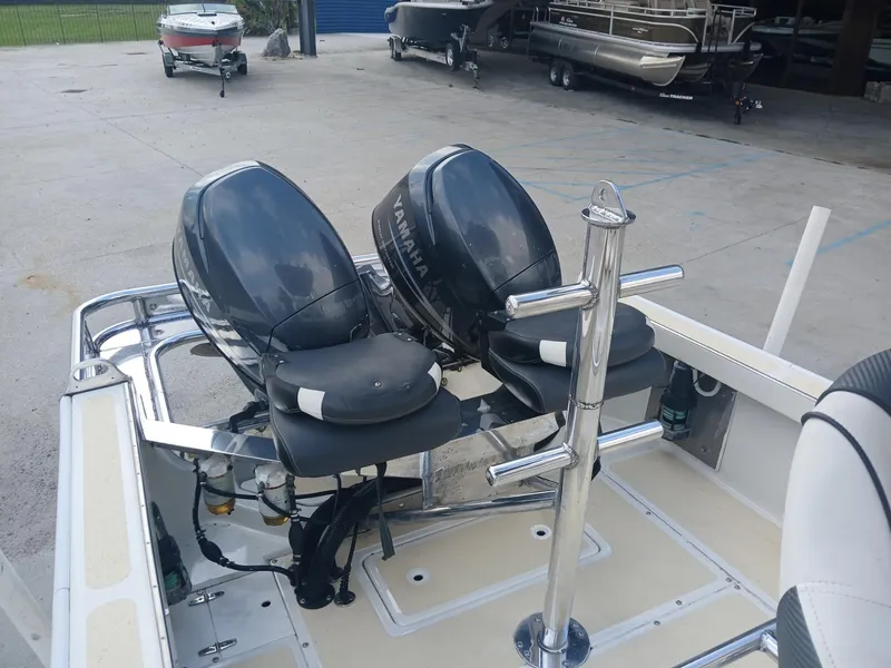 Slide: The Image of Boston Whaler 22 Outrage 1980 - 8