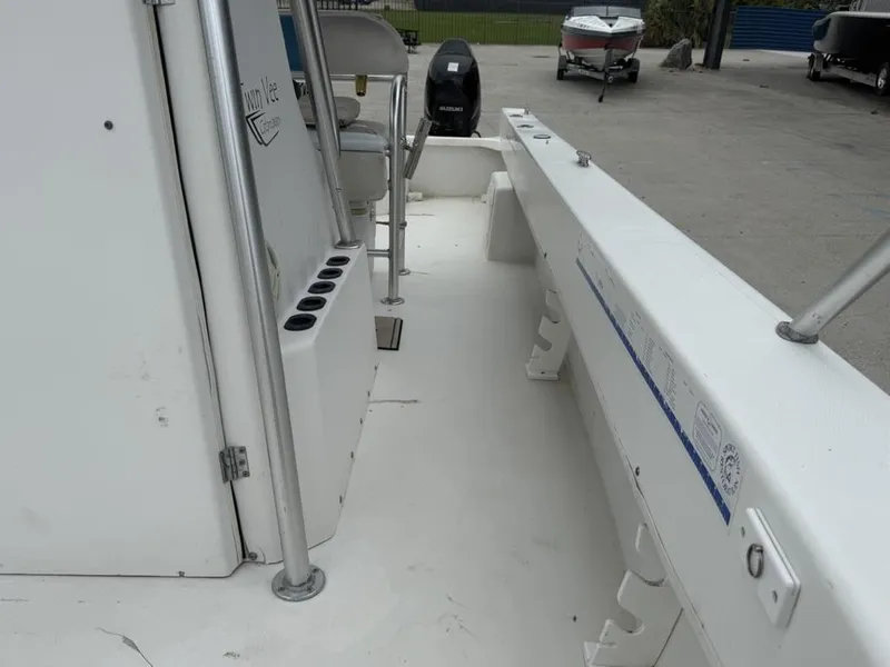 Slide: The Image of Twin Vee 26 2005 - 2