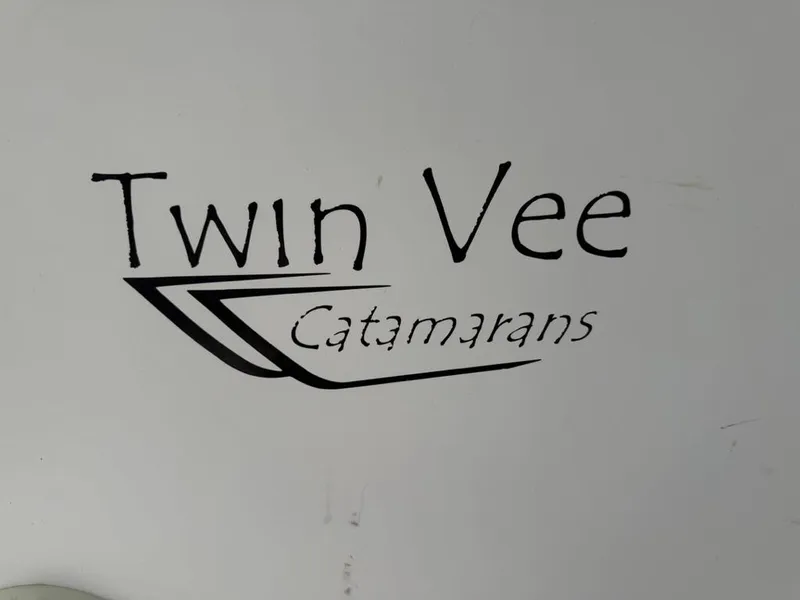 Slide: The Image of Twin Vee 26 2005 - 7