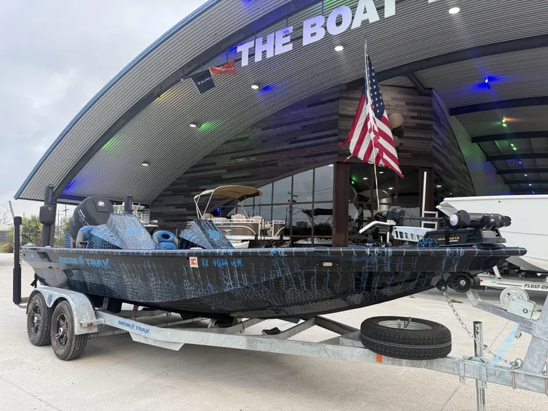 Slide: The Image of Gator Trax 20x72 Strike Series GE 2018 - 11