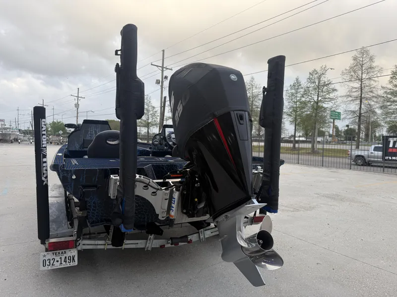 Slide: The Image of Gator Trax 20x72 Strike Series GE 2018 - 3