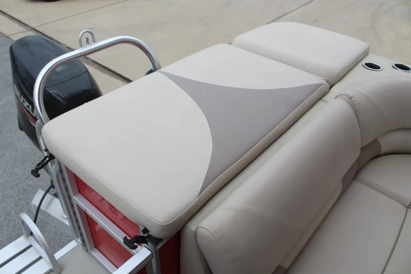 Slide: The Image of Silver Wave 230 ISLAND LP 2017 - 13