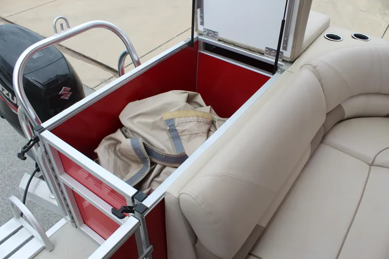 Slide: The Image of Silver Wave 230 ISLAND LP 2017 - 14