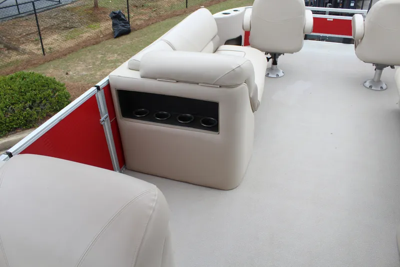 Slide: The Image of Silver Wave 230 ISLAND LP 2017 - 19