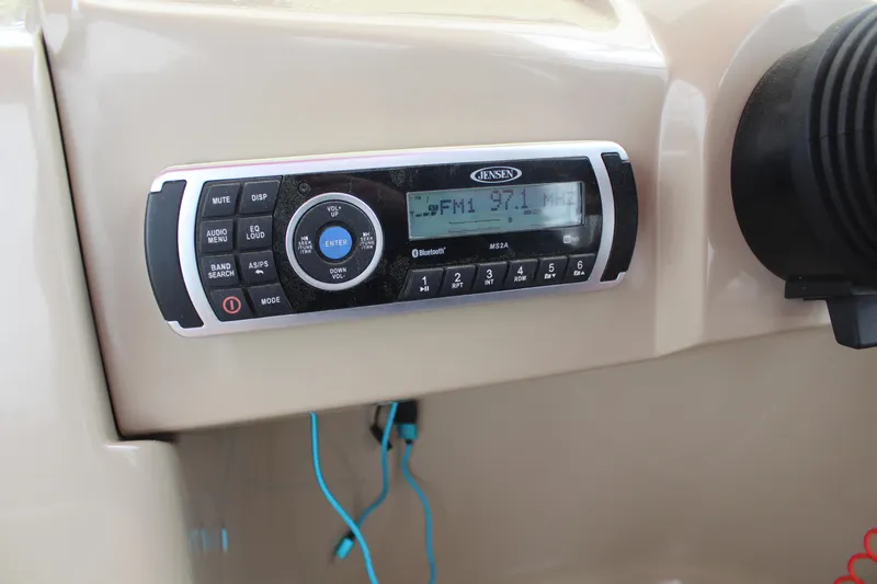 Slide: The Image of Silver Wave 230 ISLAND LP 2017 - 20