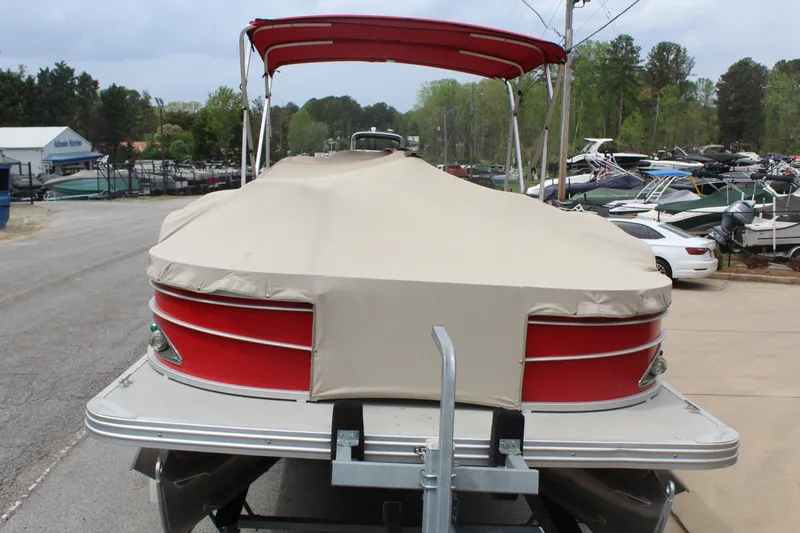 Slide: The Image of Silver Wave 230 ISLAND LP 2017 - 21