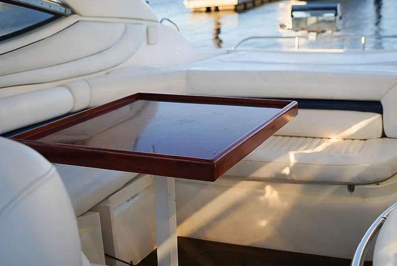Slide: The Image of Luxury seating area on a 2000 Sunseeker Superhawk 48 Mk II yacht. - 9