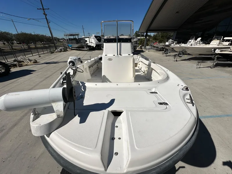 Slide: The Image of Boston Whaler Outrage 18 2000 - 10