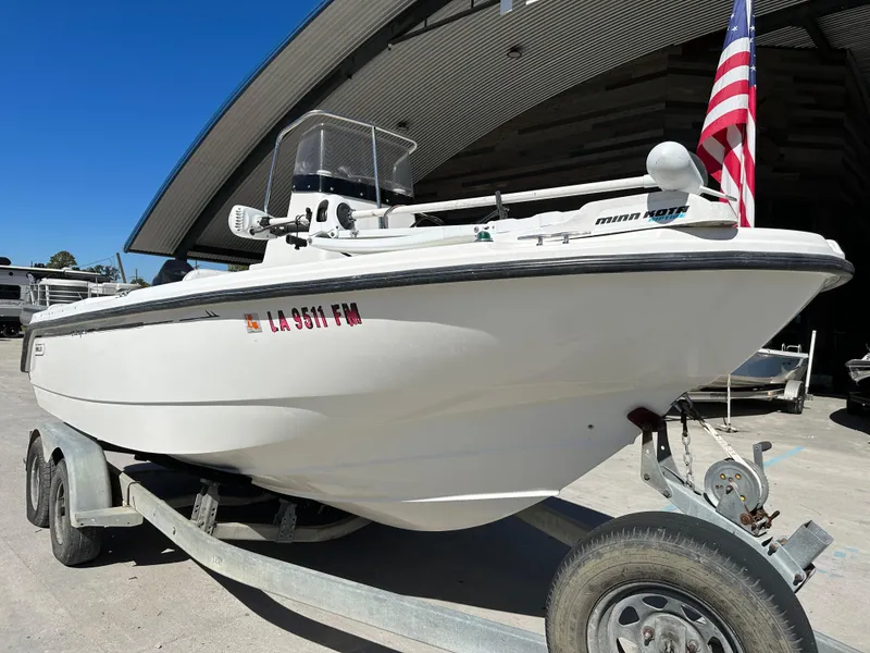 Slide: The Image of Boston Whaler Outrage 18 2000 - 6