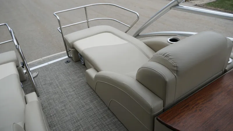 Slide: The Image of Bennington 2875QCW 2014 - 17