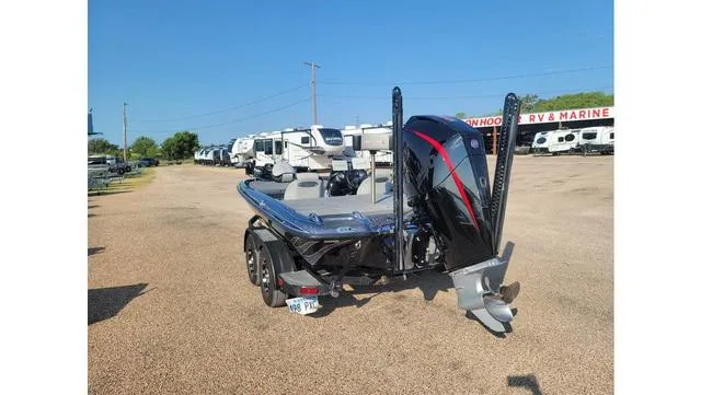 Slide: The Image of Phoenix Bass Boat 721 Pro XP SC 2022 - 10