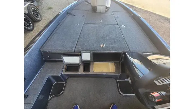 Slide: The Image of Phoenix Bass Boat 721 Pro XP SC 2022 - 13