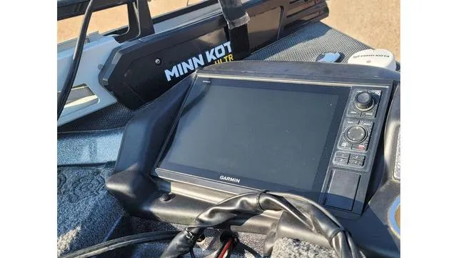 Slide: The Image of Phoenix Bass Boat 721 Pro XP SC 2022 - 4