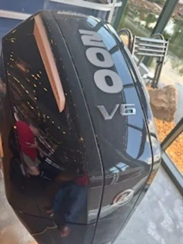 Slide: The Image of Sun Tracker Fishin' Barge 22 XP3 2025 - 11