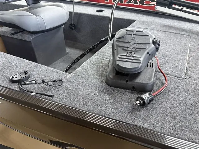 Slide: The Image of Tracker Pro Team 175 2025 - 9