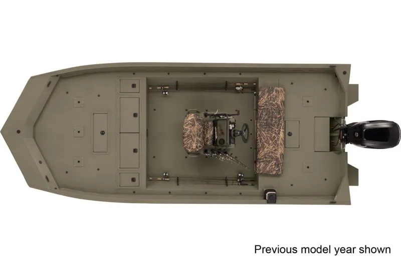 Slide: The Image of Tracker Grizzly 2072 CC 2025 - 11