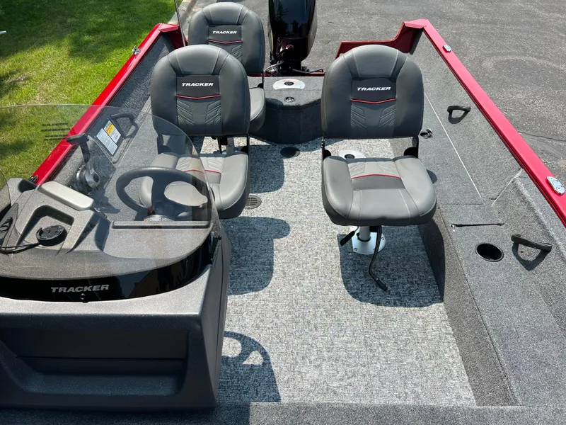 Slide: The Image of Tracker Pro Guide V-16 SC 2025 - 79