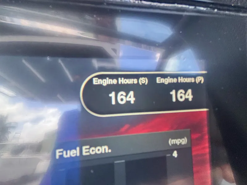 Slide: The Image of Cobalt R8 Outboard 2022 - 15