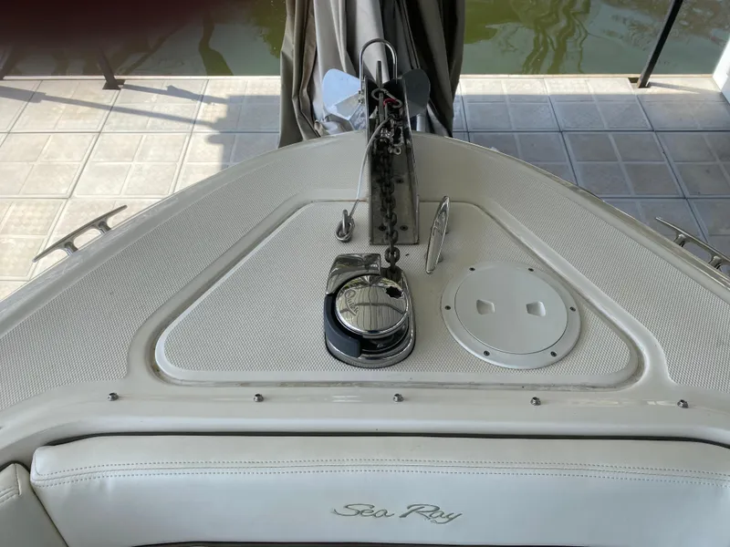 Slide: The Image of 2010 Sea Ray 300 SLX boat bow with anchor and chain mechanism. - 42