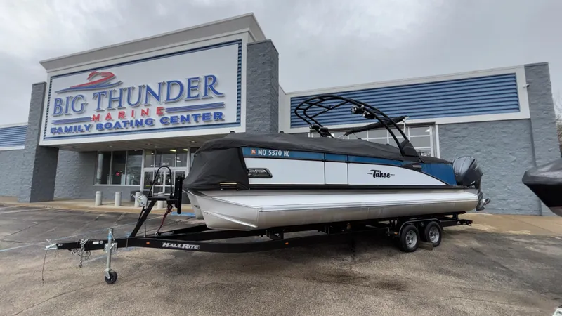 Slide: The Image of 2024 Tahoe Pontoon 2585 Cascade at Big Thunder Marine dealership. - 50