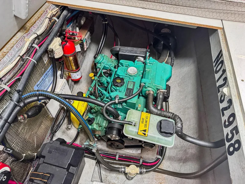 Slide: The Image of Manta 42 MkII 2000 - 51