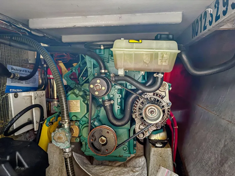 Slide: The Image of Manta 42 MkII 2000 - 52