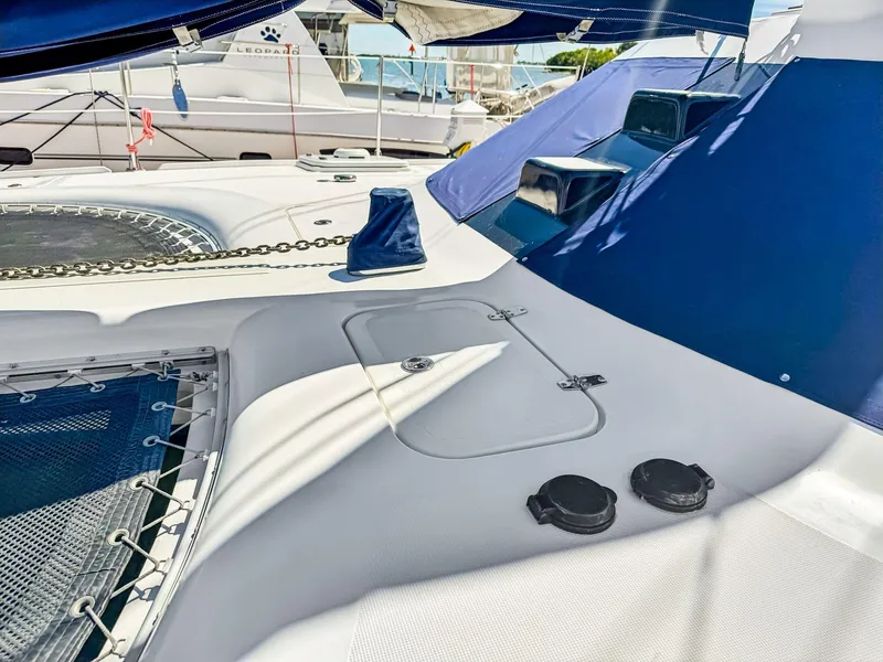 Slide: The Image of Manta 42 MkII 2000 - 55