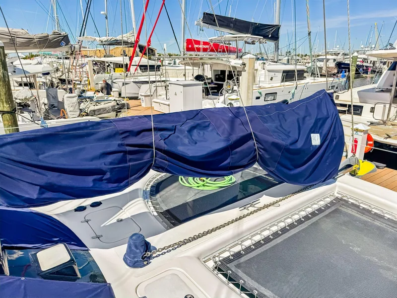 Slide: The Image of Manta 42 MkII 2000 - 60