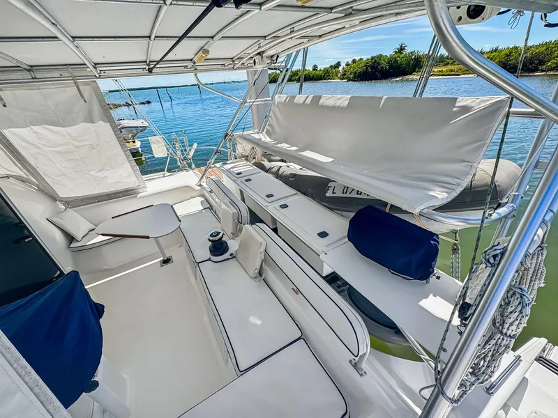 Slide: The Image of Manta 42 MkII 2000 - 65