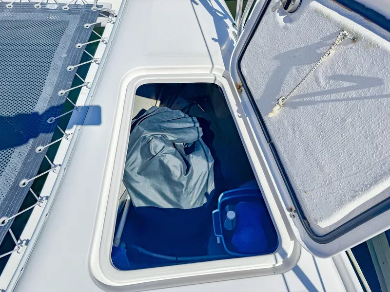 Slide: The Image of Manta 42 MkII 2000 - 66