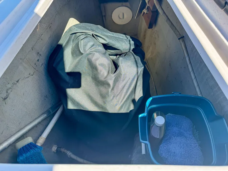 Slide: The Image of Manta 42 MkII 2000 - 67