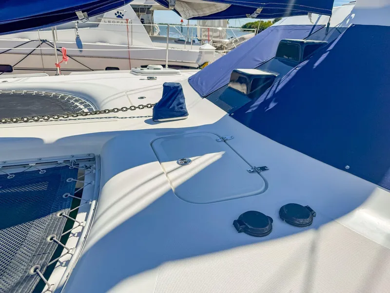 Slide: The Image of Manta 42 MkII 2000 - 73