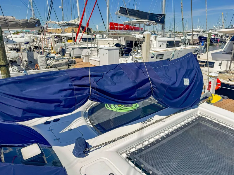 Slide: The Image of Manta 42 MkII 2000 - 80