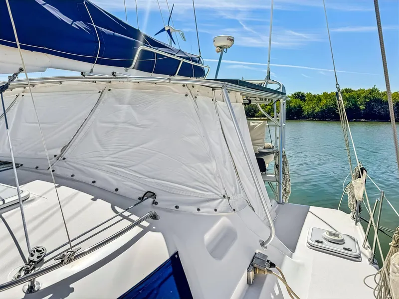 Slide: The Image of Manta 42 MkII 2000 - 83