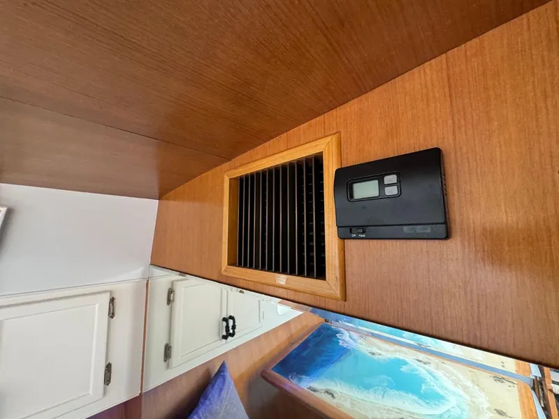 Slide: The Image of Prima 52 Cockpit Motor Yacht 1989 - 58