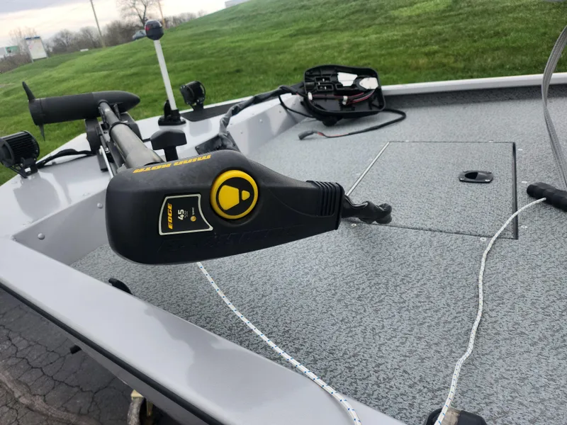 Slide: The Image of 2016 G3 Eagle 166 boat deck with trolling motor and control panel. - 5