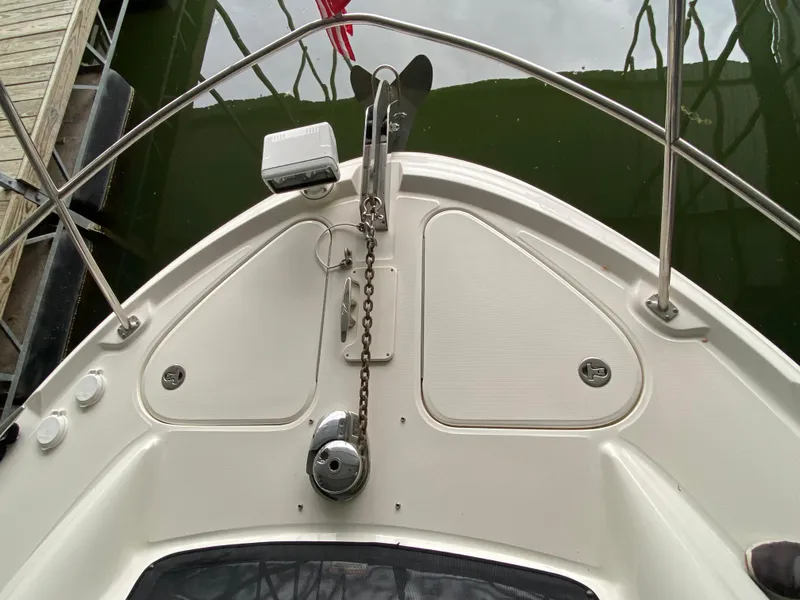Slide: The Image of Bow of 2006 Sea Ray 40MY yacht with anchor chain and railing. - 35