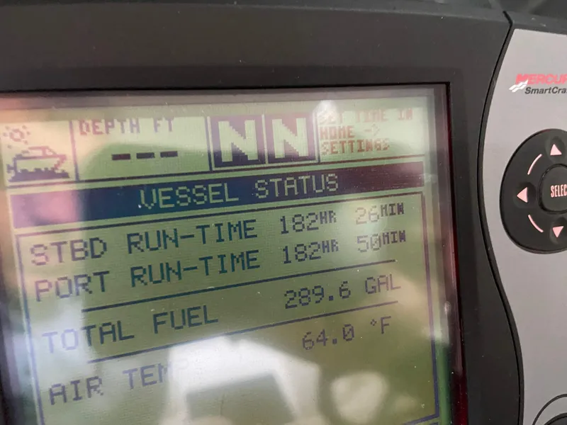 Slide: The Image of Display screen showing vessel status on a 2006 Sea Ray 40 Motor Yacht. - 44