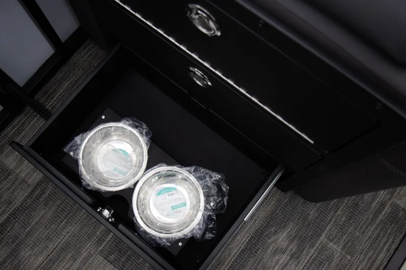 Slide: The Image of Drawer with two packaged bowls in a Viaggio Lago Z-S, 2025 model. - 19