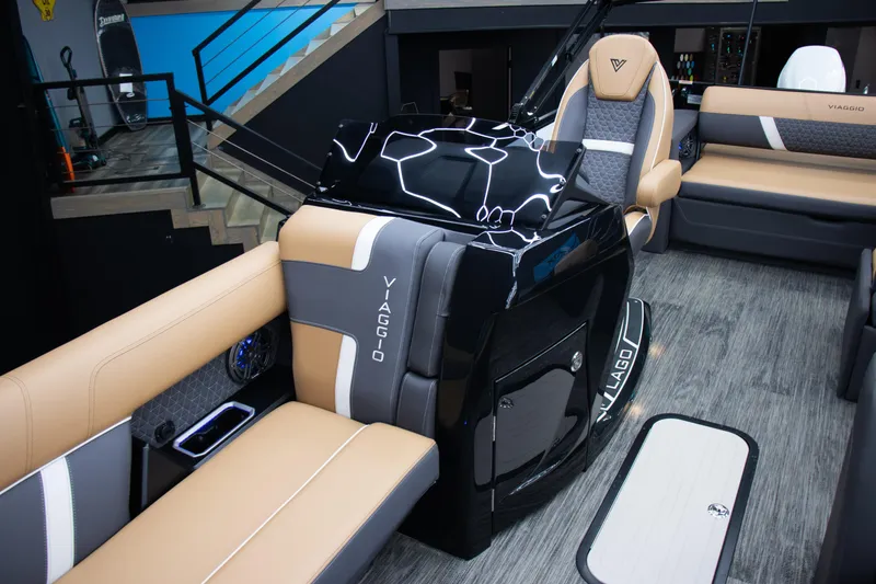 Slide: The Image of 2025 Viaggio Lago Z-S interior with modern seating and sleek design. - 25