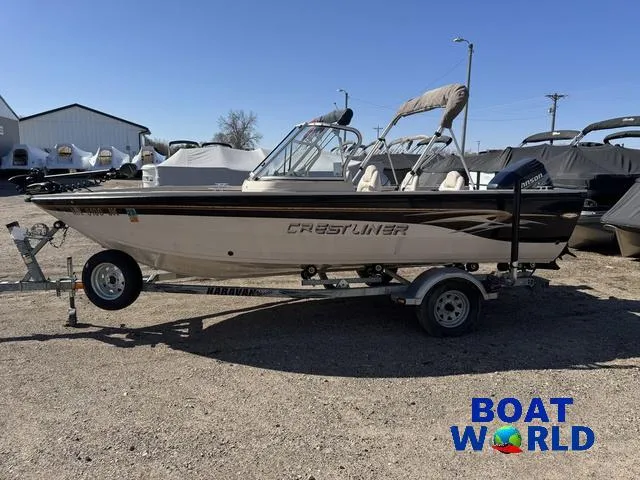 Slide: The Image of 2002 Crestliner Super Hawk 1700 boat on trailer at Boat World dealership. - 38