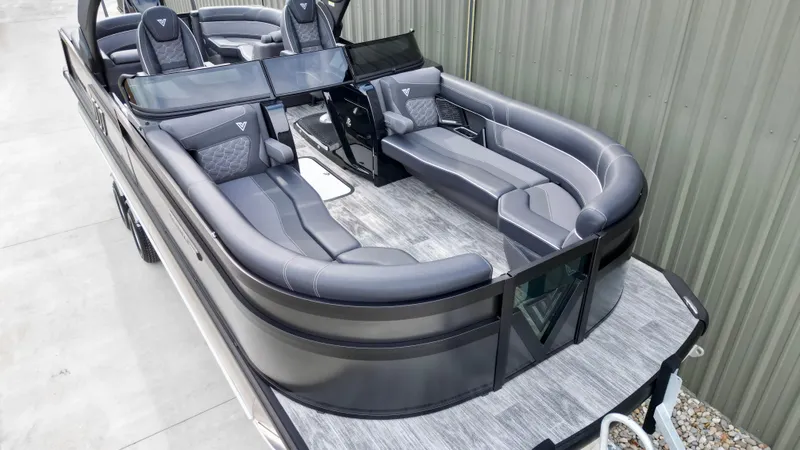 Slide: The Image of 2025 Viaggio Diamante UWA pontoon boat with luxurious seating and modern design. - 17