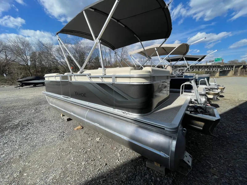 Slide: The Image of 2025 Tahoe Pontoon 1980 STX CRUISE boat seat with white upholstery. - 5