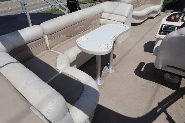 Slide: The Image of Godfrey Aqua Patio 220 re 2005 - 16