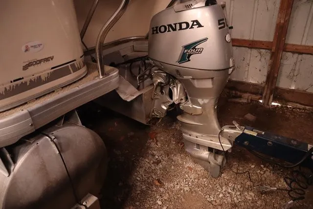 Slide: The Image of Godfrey Aqua Patio 220 re 2005 - 3